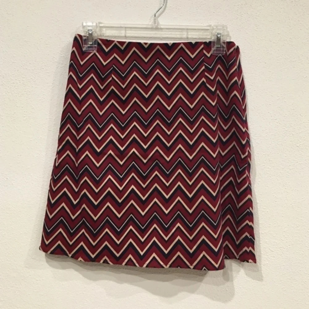 Annabella Chevron A Line Mini Skirt Size Small EUC